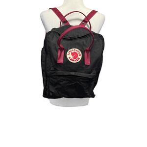 Fjällräven Kånken Classic Backpack Black with Red Handles & Straps – 14” x 10”